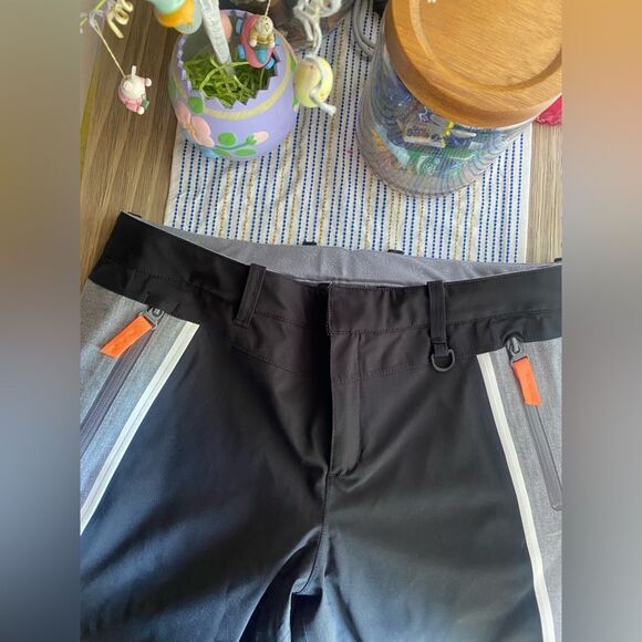 Fabletics Womens Snow Ski Pants Black/ Gray Sz 8 Lined  Kick Flare Zipper - Picture 13 of 17